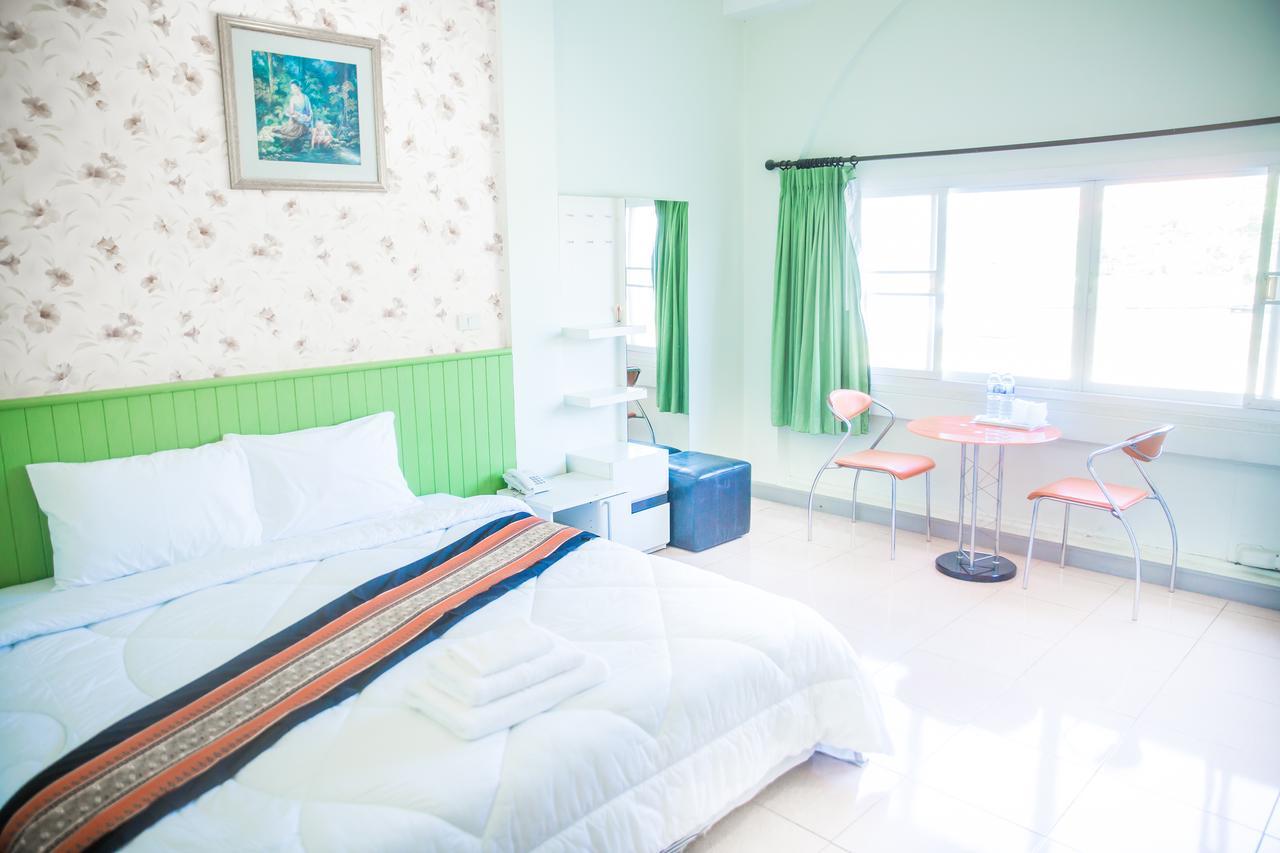 Nine Inn @ Town Phuket Exterior photo