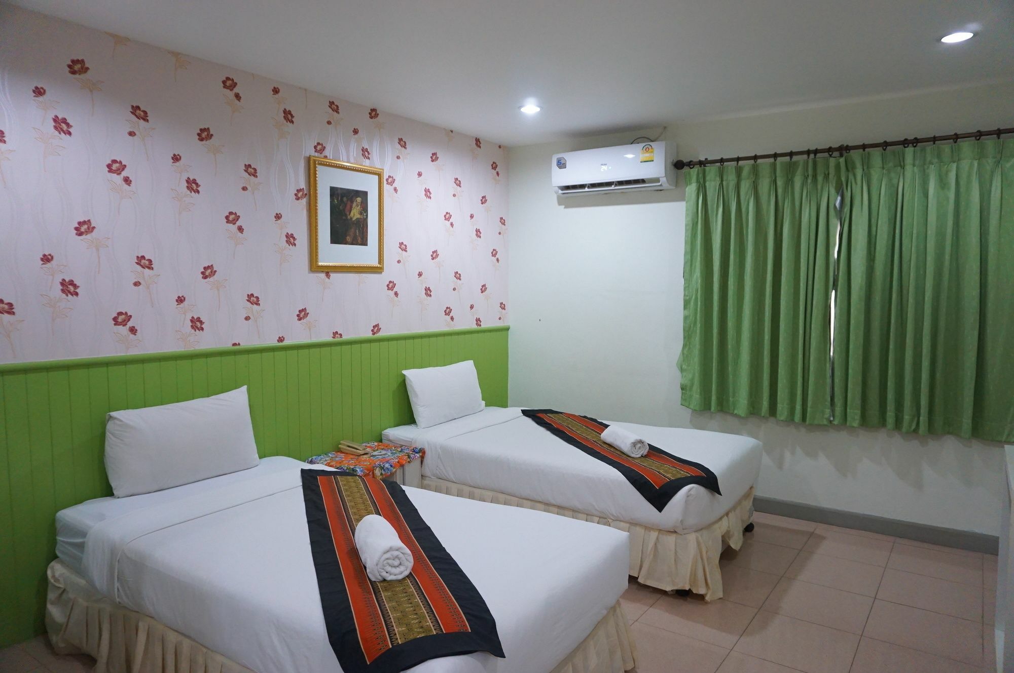 Nine Inn @ Town Phuket Exterior photo