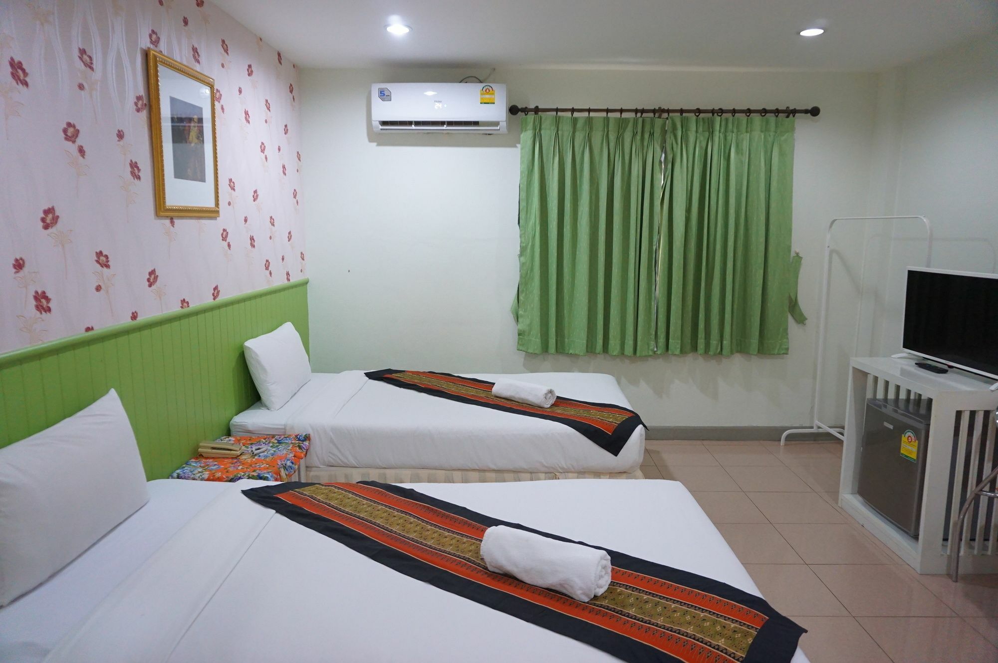 Nine Inn @ Town Phuket Exterior photo